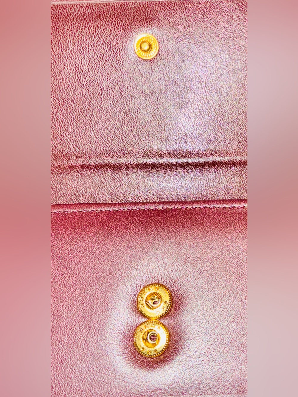 Vintage Etienne Aigner Burgundy Trifold Women's Wallet with Gold Logo - Picture 6 of 7